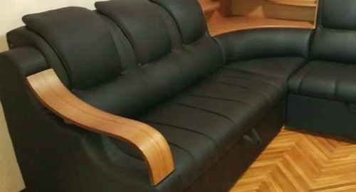 Перетяжка кожаного дивана. Буйнакск